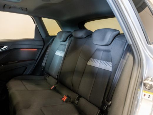 Audi Q4 e-tron 40 Launch edition Advanced Plus 77 kWh SOH 91% / 204pk / Panorama dak / Warmtepomp / Head-up disp... ActivLease financial lease