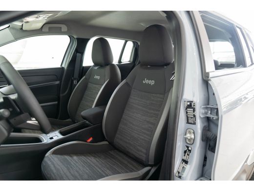 Jeep Avenger 1.2 e-Hybrid Longitude | Adaptive Cruise Controle | Navigatie | Parkeersensoren | LED | Apple Car... ActivLease financial lease