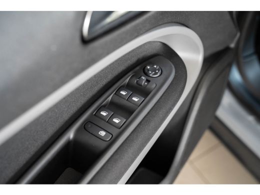 Jeep Avenger 1.2 e-Hybrid Longitude | Adaptive Cruise Controle | Navigatie | Parkeersensoren | LED | Apple Car... ActivLease financial lease