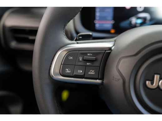 Jeep Avenger 1.2 e-Hybrid Longitude | Adaptive Cruise Controle | Navigatie | Parkeersensoren | LED | Apple Car... ActivLease financial lease