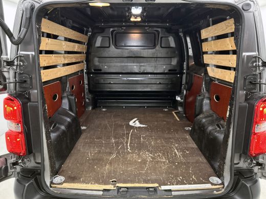 Toyota ProAce Compact SOH 92% / 3Pers. / Pdc+Camera / Navigatie/ Airco / Cruise-ctr. / Apk 11-2027 ActivLease financial lease