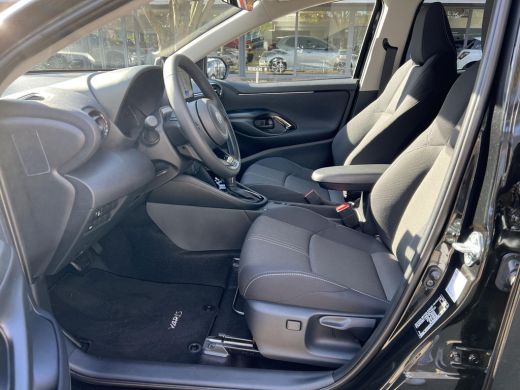 Toyota Yaris 1.5 Hybrid 115 Dynamic ActivLease financial lease