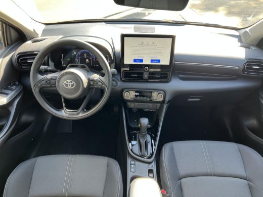 Toyota Yaris 1.5 Hybrid 115 Dynamic ActivLease financial lease