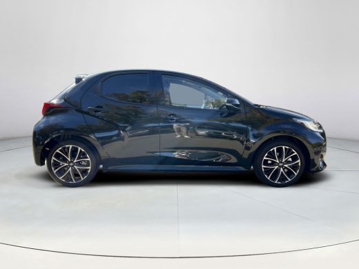 Toyota Yaris 1.5 Hybrid 115 Dynamic ActivLease financial lease
