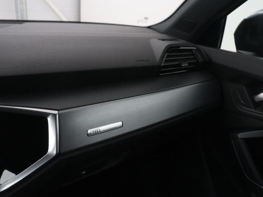 Audi Q3 45 TFSI e S edition SOH 94,1% | S-Line | Navigatie | Parkeerhulp | LED | ActivLease financial lease