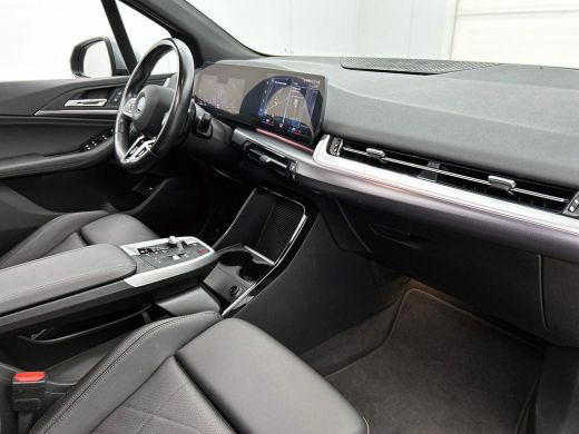 BMW 2 Serie Active Tourer 225e xDrive M-SPORT | PANO | SHADOW-LINE | CAMERA ActivLease financial lease