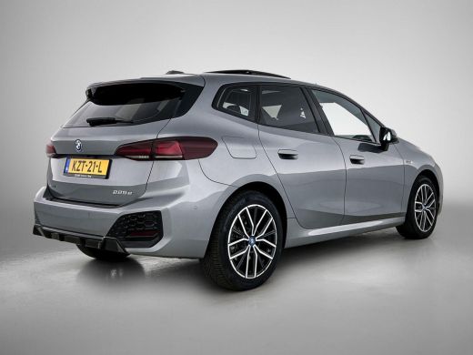 BMW 2 Serie Active Tourer 225e xDrive M-SPORT | PANO | SHADOW-LINE | CAMERA ActivLease financial lease