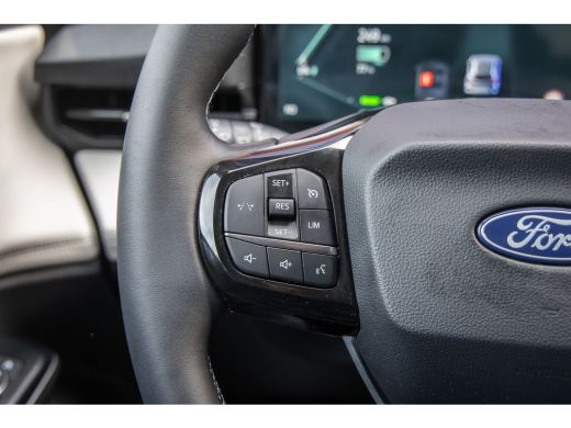 Ford Puma Gen-E 44 kWh | Camera | Stoel/stuur/voorruit verwarming | Apple Carplay/Android Auto | Full-LED | Digit... ActivLease financial lease