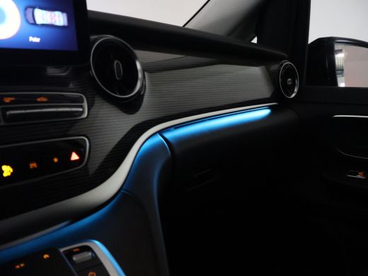 Mercedes-Benz V-Klasse 300D 239 PK DUBBEL CABINE AVANTGARDE NIGHT | LEDER | TREKHAAK | 360 CAMERA ActivLease financial lease
