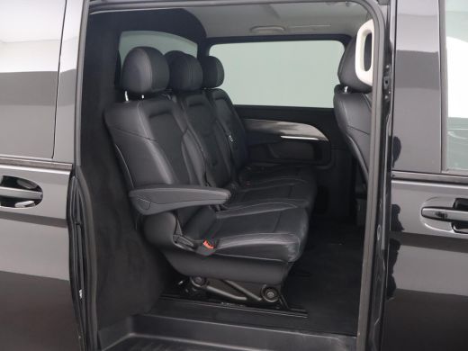 Mercedes-Benz V-Klasse 300D 239 PK DUBBEL CABINE AVANTGARDE NIGHT | LEDER | TREKHAAK | 360 CAMERA ActivLease financial lease