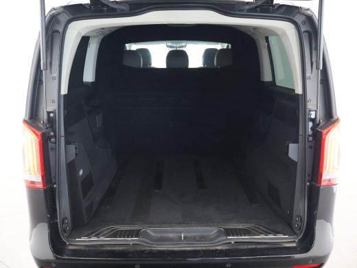 Mercedes-Benz V-Klasse 300D 239 PK DUBBEL CABINE AVANTGARDE NIGHT | LEDER | TREKHAAK | 360 CAMERA ActivLease financial lease
