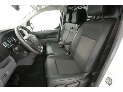 Opel Vivaro-e 75 kWh L2H1 Long Range | Snelladen | SOH 91% | Airco | Cruise | Camera | Carplay | 3 Zits | Trekhaak ActivLease financial lease