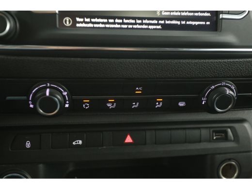 Opel Vivaro-e 75 kWh L2H1 Long Range | Snelladen | SOH 91% | Airco | Cruise | Camera | Carplay | 3 Zits | Trekhaak ActivLease financial lease