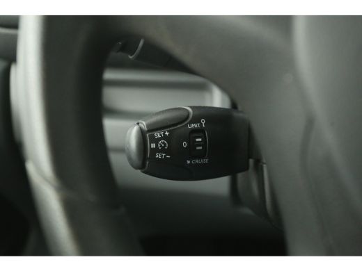 Opel Vivaro-e 75 kWh L2H1 Long Range | Snelladen | SOH 91% | Airco | Cruise | Camera | Carplay | 3 Zits | Trekhaak ActivLease financial lease