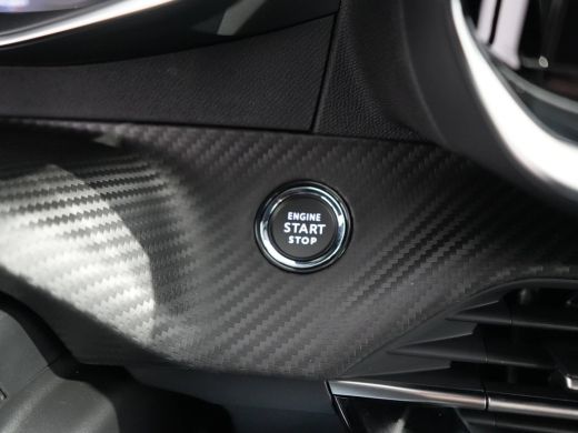 Peugeot e-208 EV GT Avantage 51 kWh 3-Fase | Navigatie | Apple Carplay/Android Auto | Camera | Adaptieve Cruise... ActivLease financial lease