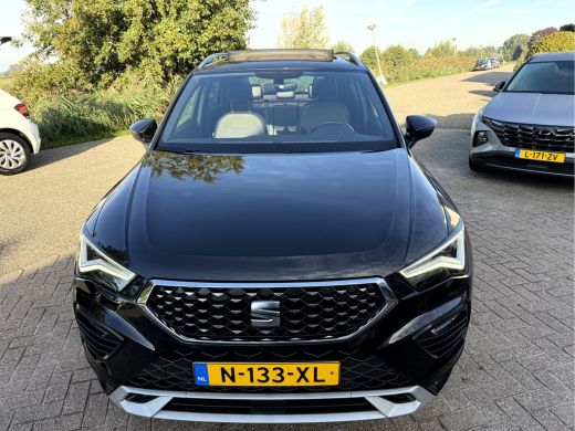 Seat Ateca 1.5 TSI Xperience Business Intense Panoramadak, Trekhaak, 19''Lmv ActivLease financial lease
