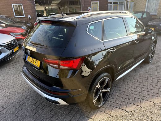 Seat Ateca 1.5 TSI Xperience Business Intense Panoramadak, Trekhaak, 19''Lmv ActivLease financial lease