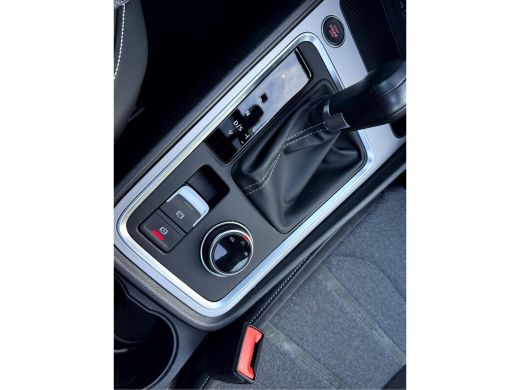 Seat Ateca 1.5 TSI Xperience Business Intense Panoramadak, Trekhaak, 19''Lmv ActivLease financial lease