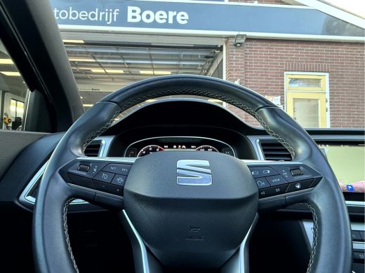 Seat Ateca 1.5 TSI Xperience Business Intense Panoramadak, Trekhaak, 19''Lmv ActivLease financial lease