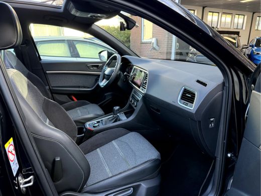 Seat Ateca 1.5 TSI Xperience Business Intense Panoramadak, Trekhaak, 19''Lmv ActivLease financial lease