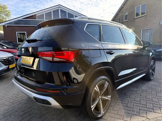 Seat Ateca 1.5 TSI Xperience Business Intense Panoramadak, Trekhaak, 19''Lmv ActivLease financial lease