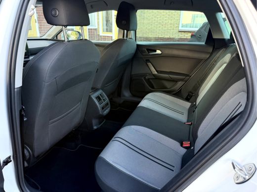 Seat Leon Sportstourer 1.0 TSI Style Business Intense Camera, Trekhaak, Virt.Dash ActivLease financial lease