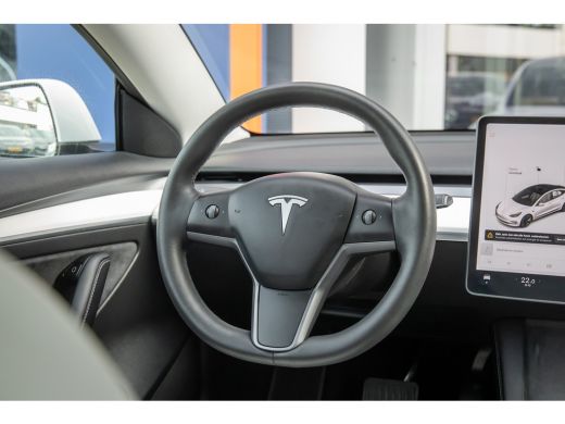 Tesla Model 3 Long Range AWD 75 kWh | Panoramadak | Voorstoelen verwarmd | Dodehoek detectie | Keyless | Cruise... ActivLease financial lease