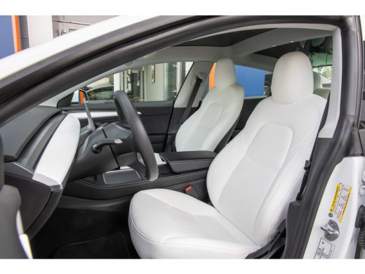 Tesla Model 3 Long Range AWD 75 kWh | Panoramadak | Voorstoelen verwarmd | Dodehoek detectie | Keyless | Cruise... ActivLease financial lease
