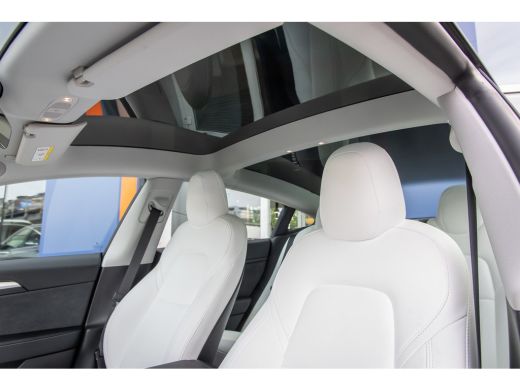 Tesla Model 3 Long Range AWD 75 kWh | Panoramadak | Voorstoelen verwarmd | Dodehoek detectie | Keyless | Cruise... ActivLease financial lease