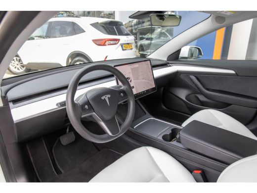 Tesla Model 3 Long Range AWD 75 kWh | Panoramadak | Voorstoelen verwarmd | Dodehoek detectie | Keyless | Cruise... ActivLease financial lease