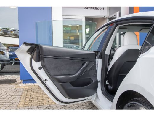 Tesla Model 3 Long Range AWD 75 kWh | Panoramadak | Voorstoelen verwarmd | Dodehoek detectie | Keyless | Cruise... ActivLease financial lease