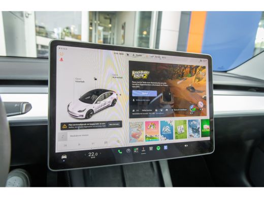 Tesla Model 3 Long Range AWD 75 kWh | Panoramadak | Voorstoelen verwarmd | Dodehoek detectie | Keyless | Cruise... ActivLease financial lease