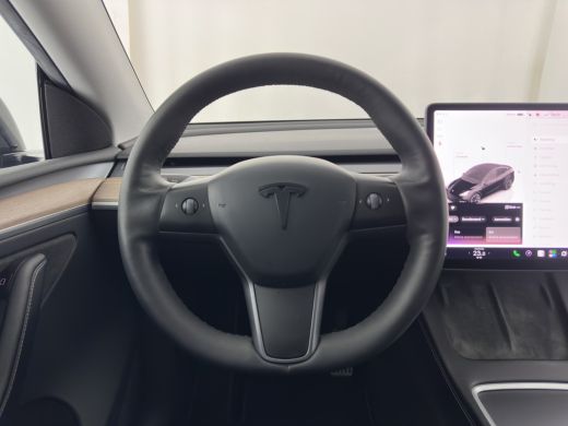 Tesla Model Y Long Range AWD 75 kWh (3-Fase-11kW) {SoH-87%} (INCL-BTW) Aut. *PANO | AUTO-PILOT | LEATHER | NAVI... ActivLease financial lease