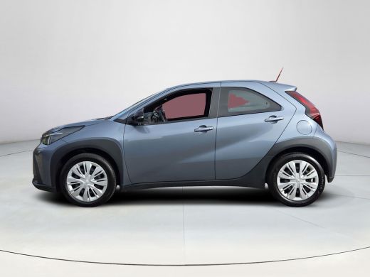 Toyota Aygo X Hybrid 115 play Automaat | Apple CarPlay | Rijklaar incl. garantie | ActivLease financial lease