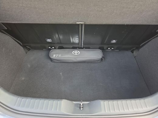 Toyota Aygo X Hybrid 115 play Automaat | Apple CarPlay | Rijklaar incl. garantie | ActivLease financial lease