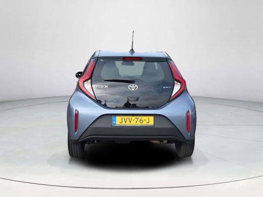 Toyota Aygo X Hybrid 115 play Automaat | Apple CarPlay | Rijklaar incl. garantie | ActivLease financial lease