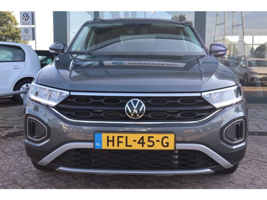 Volkswagen T-Roc 1.5 TSI Life Edition 150PK TREKHAAK | Achteruitrijcamera | Airco | Cruise control adaptief ActivLease financial lease