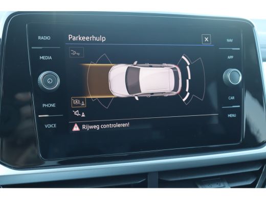 Volkswagen T-Roc 1.5 TSI Life Edition 150PK TREKHAAK | Achteruitrijcamera | Airco | Cruise control adaptief ActivLease financial lease