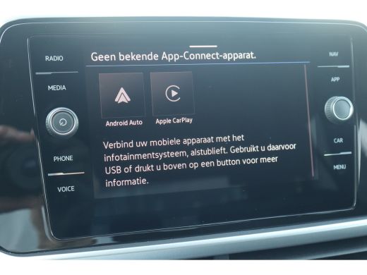 Volkswagen T-Roc 1.5 TSI Life Edition 150PK TREKHAAK | Achteruitrijcamera | Airco | Cruise control adaptief ActivLease financial lease