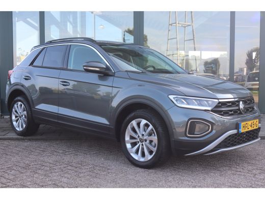 Volkswagen T-Roc 1.5 TSI Life Edition 150PK TREKHAAK | Achteruitrijcamera | Airco | Cruise control adaptief ActivLease financial lease