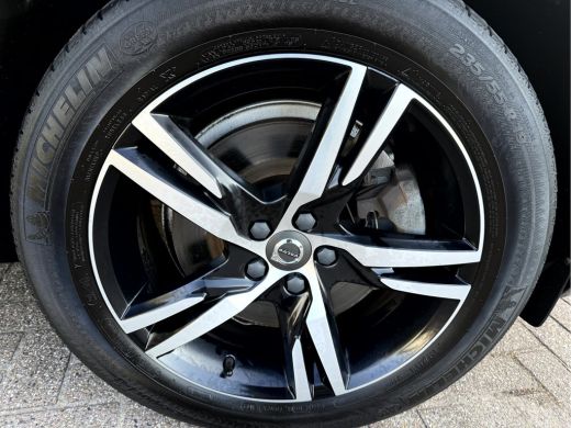 Volvo  XC60 2.0 Recharge T6 AWD R-Design Panoramadak, Camera, 19''Lmv ActivLease financial lease