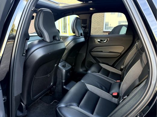 Volvo  XC60 2.0 Recharge T6 AWD R-Design Panoramadak, Camera, 19''Lmv ActivLease financial lease