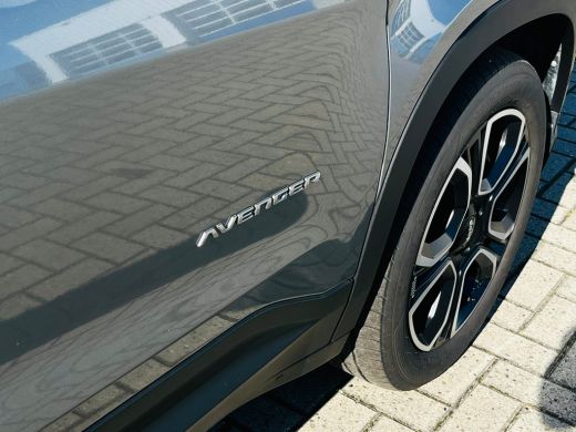 Jeep Avenger Summit 54 kWh | Achteruitrijcamera | Airco (automatisch) | Apple Carplay/Android Auto|telefoonint... ActivLease financial lease