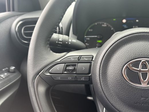 Toyota Yaris 1.5 Hybrid 115 Comfort **ADAPTIEF CRUISE CONTROL/ PARKEERCAMERA/ CLIMATE CONTROL** ActivLease financial lease