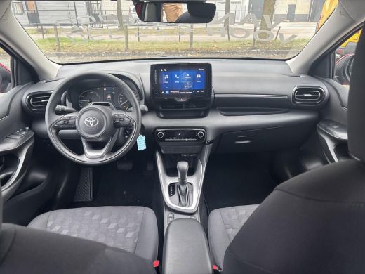 Toyota Yaris 1.5 Hybrid 115 Comfort **ADAPTIEF CRUISE CONTROL/ PARKEERCAMERA/ CLIMATE CONTROL** ActivLease financial lease