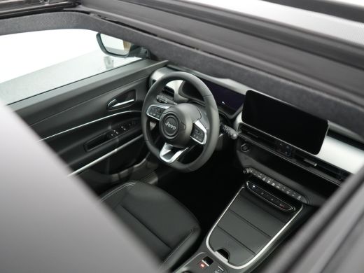Jeep Avenger Summit 54 Kwh | 10,25 inch digitaal configureerbaar instrumentenpaneel | 10,25" Infotainment met ... ActivLease financial lease