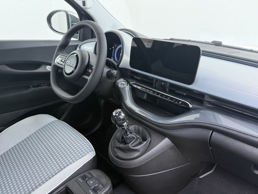 Fiat 500 Dolcevita Cabrio | 10,25" touchscreen radio met Bluetooth, DAB & USB | Automatische airconditioni... ActivLease financial lease