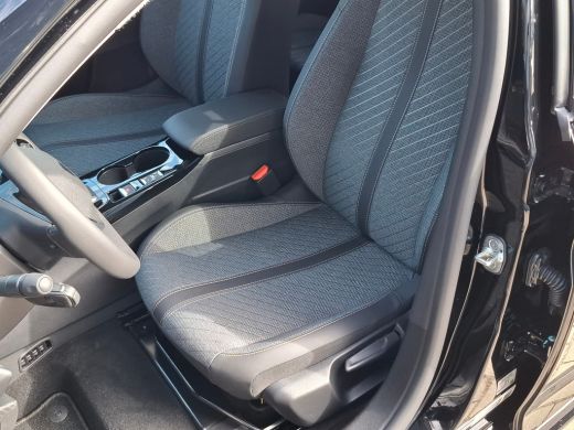 Peugeot 208 Allure | Elektrische parkeerrem | Extra getinte achterste zijruiten en achterruit | Extra getinte... ActivLease financial lease
