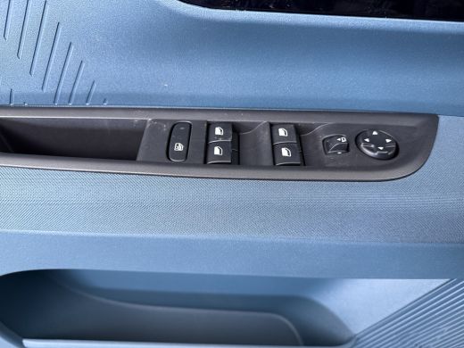 Fiat Grande Panda La Prima | 10,25" touchscreen radio met Bluetooth, DAB & USB &eacute;n Navigatie | Automatische aircondi... ActivLease financial lease