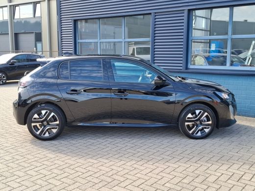 Peugeot 208 Allure | Elektrische parkeerrem | Extra getinte achterste zijruiten en achterruit | Extra getinte... ActivLease financial lease